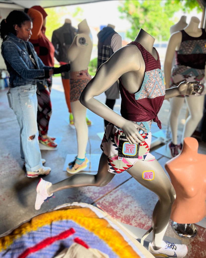 SINGLET Momentum Sizes XS, XL - Vander Jacket | Handmade Eco-Friendly Garments Designed For Runners