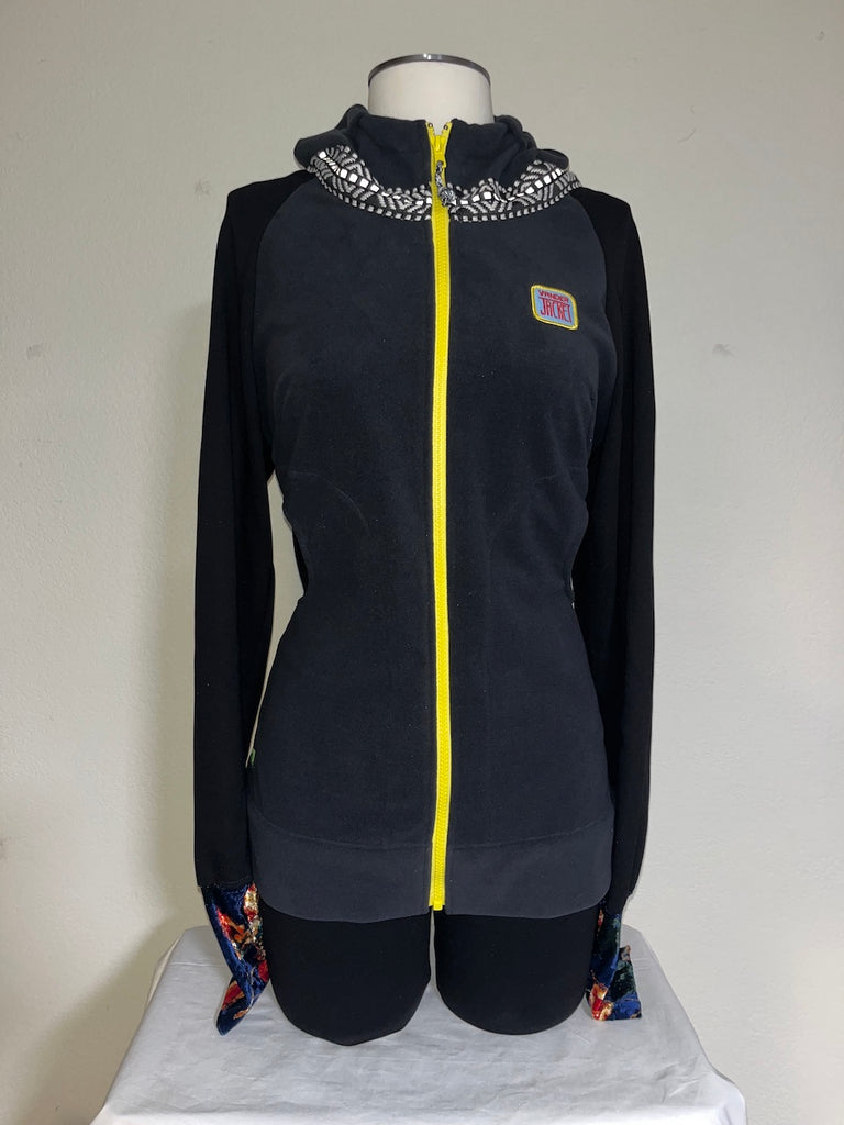 Dynamic Sizes L, XL ReMelly'd! - Vander Jacket | Handmade Eco-Friendly Garments Designed For Runners