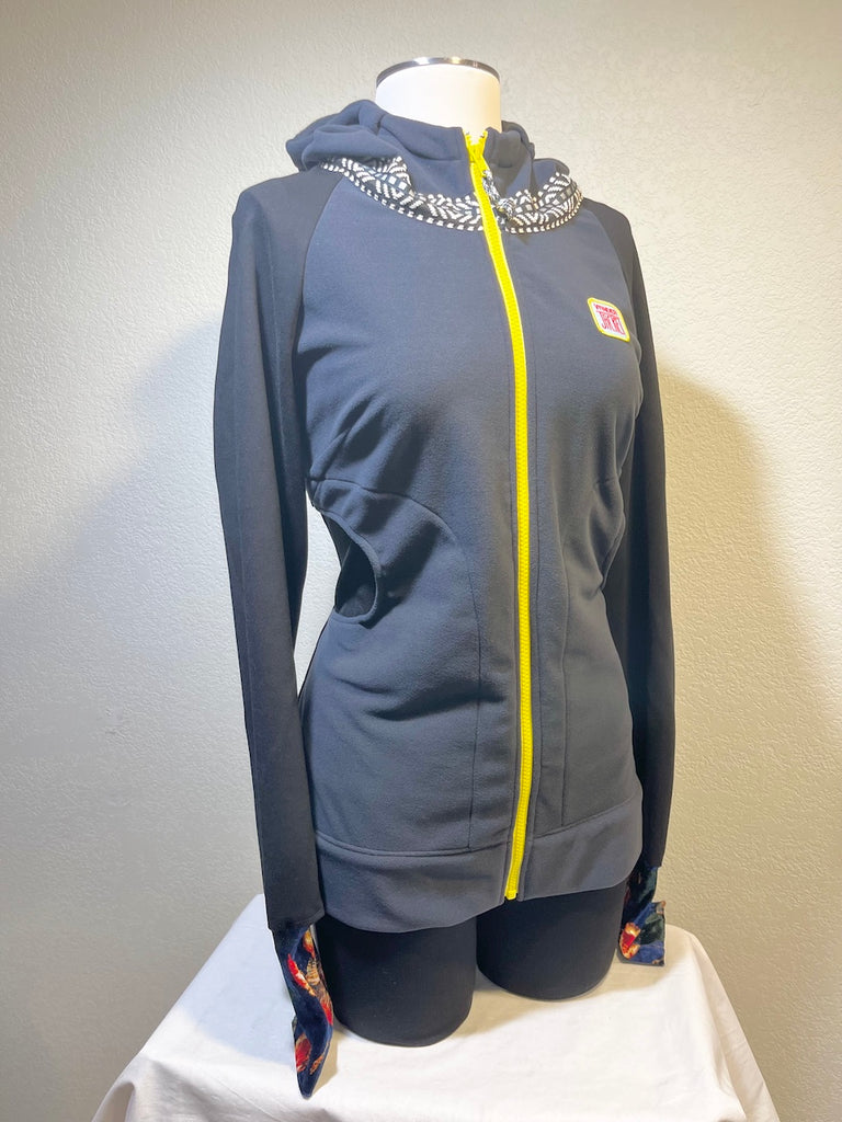 Dynamic Sizes L, XL Remelly'D! - Vander Jacket | Handmade Eco-Friendly Garments Designed For Runners